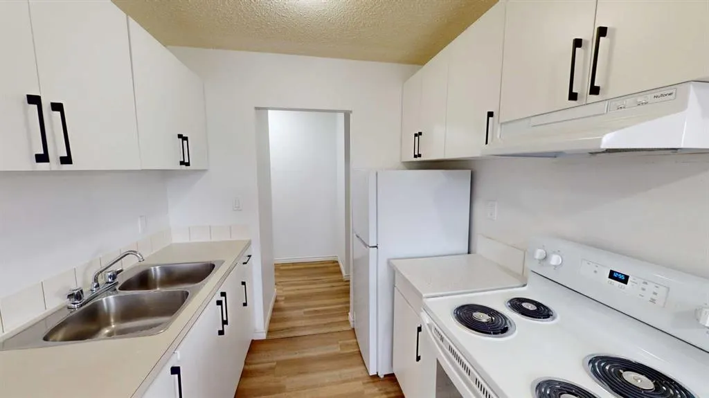 9515 100 Avenue, #207