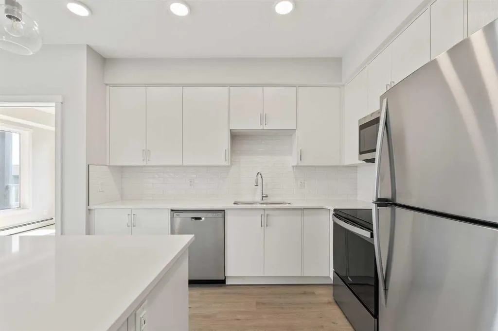 700 Shawnee Square SW, #203
