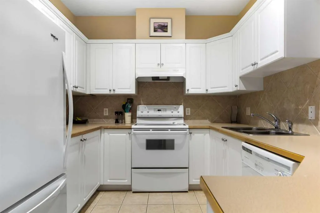 1320 Lake Fraser Green SE, #1320