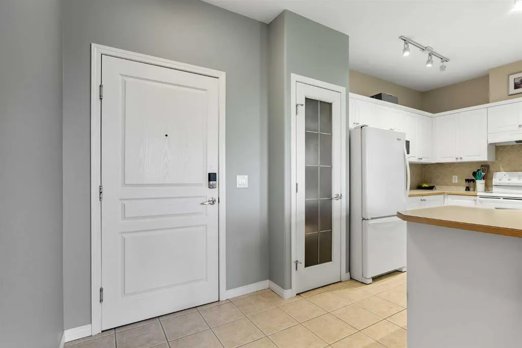 1320 Lake Fraser Green SE, #1320