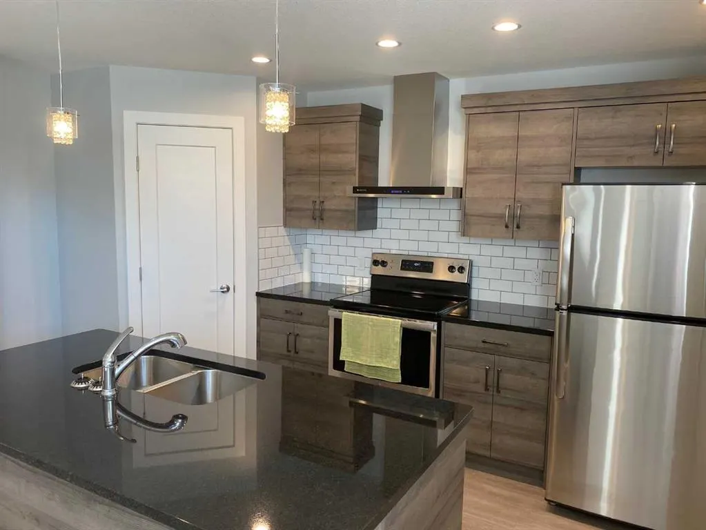 25 & 29 Sage Bush Avenue, #A & B