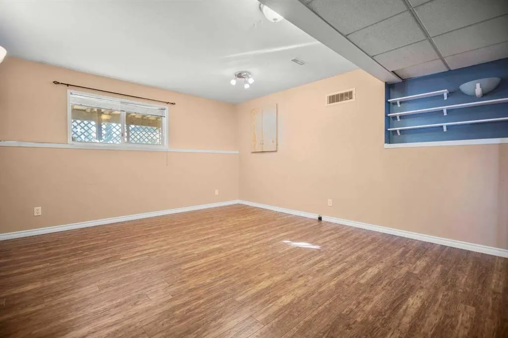 23 Riverstone Crescent SE