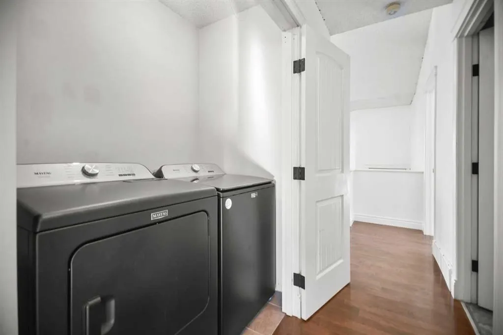 23 Riverstone Crescent SE