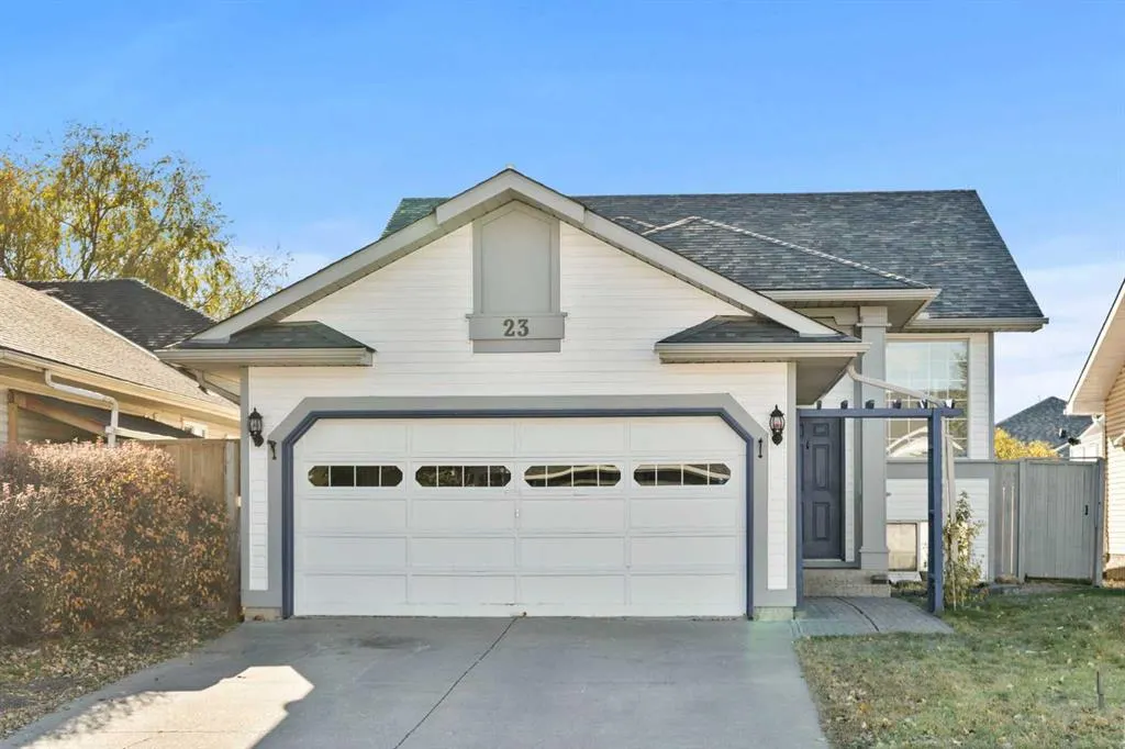 23 Riverstone Crescent SE