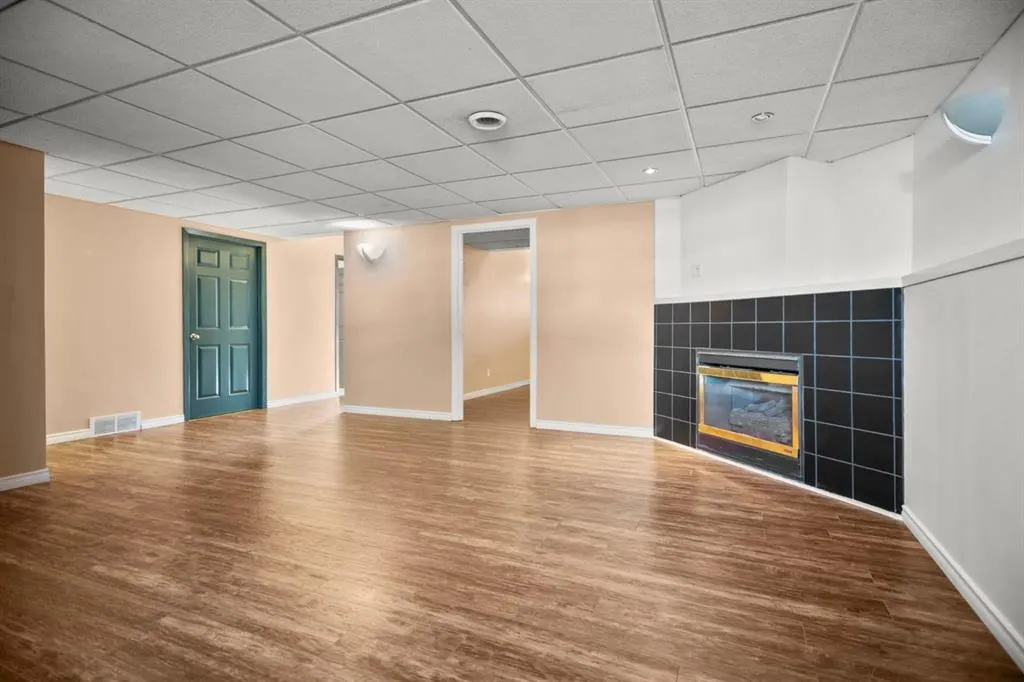 23 Riverstone Crescent SE