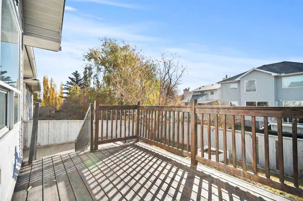 23 Riverstone Crescent SE