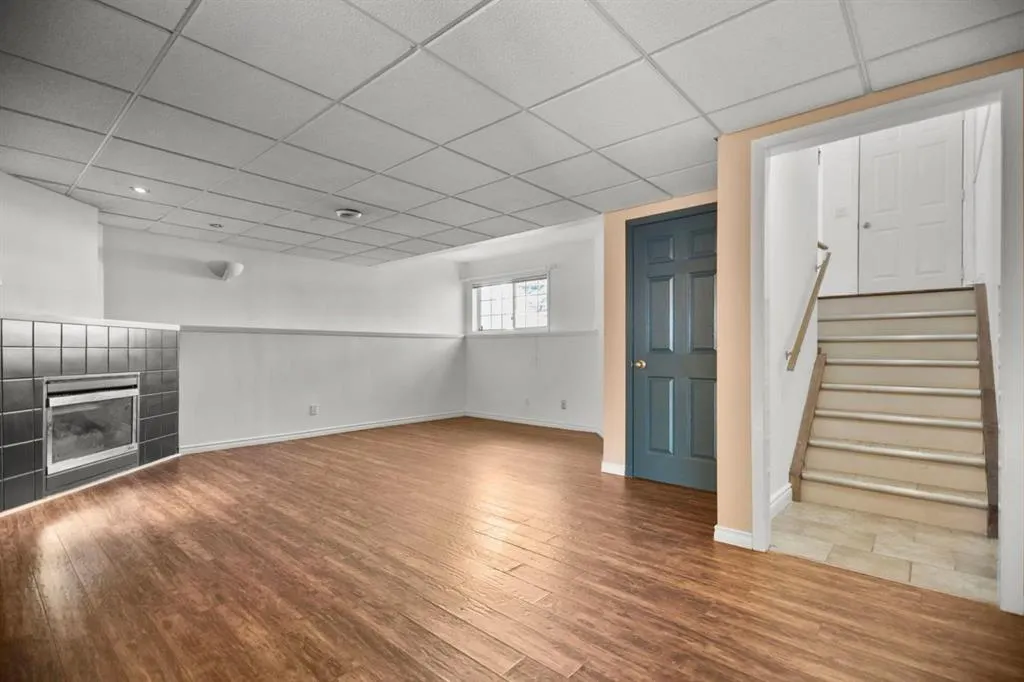 23 Riverstone Crescent SE