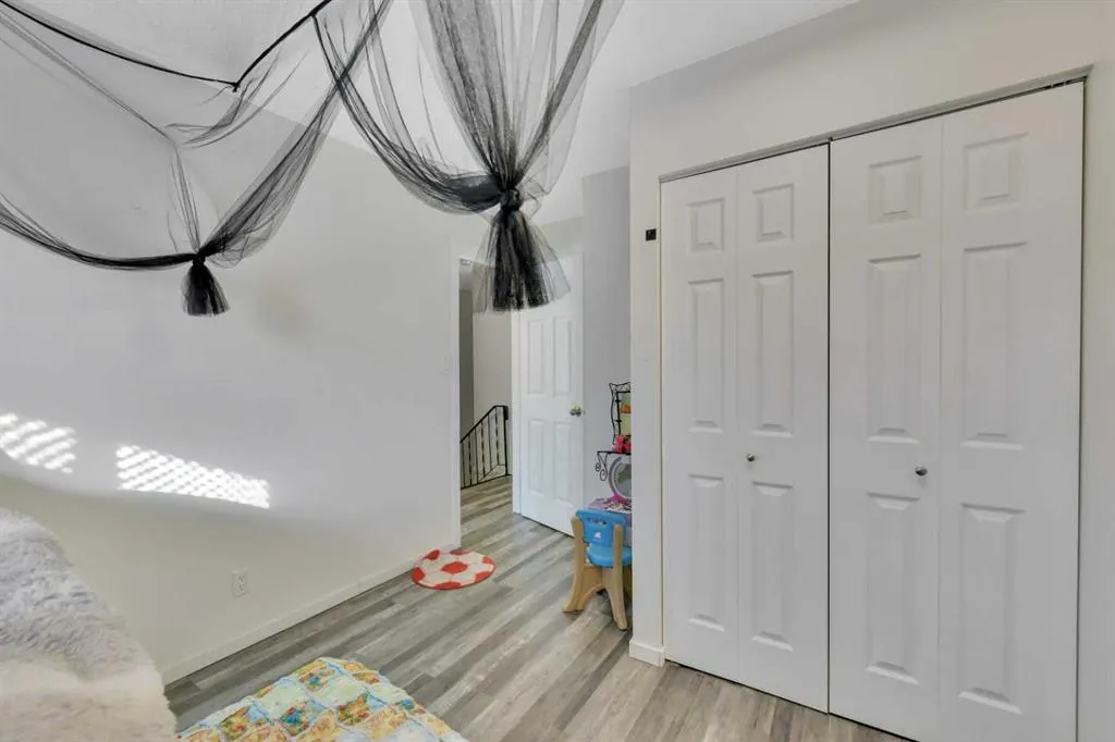 5806 61 Street, #17