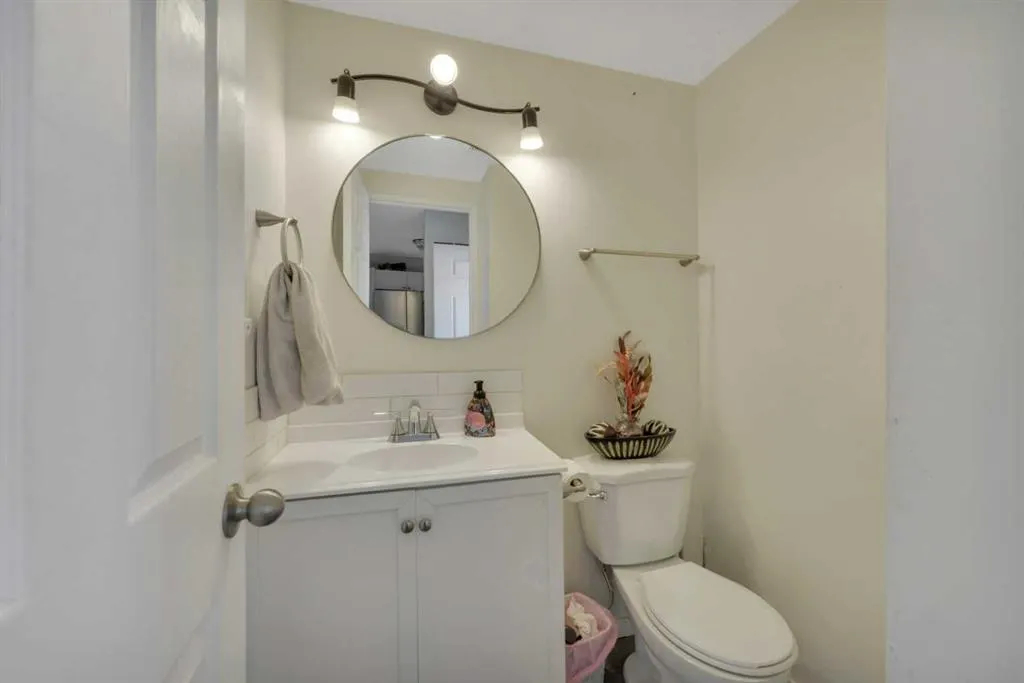 5806 61 Street, #17
