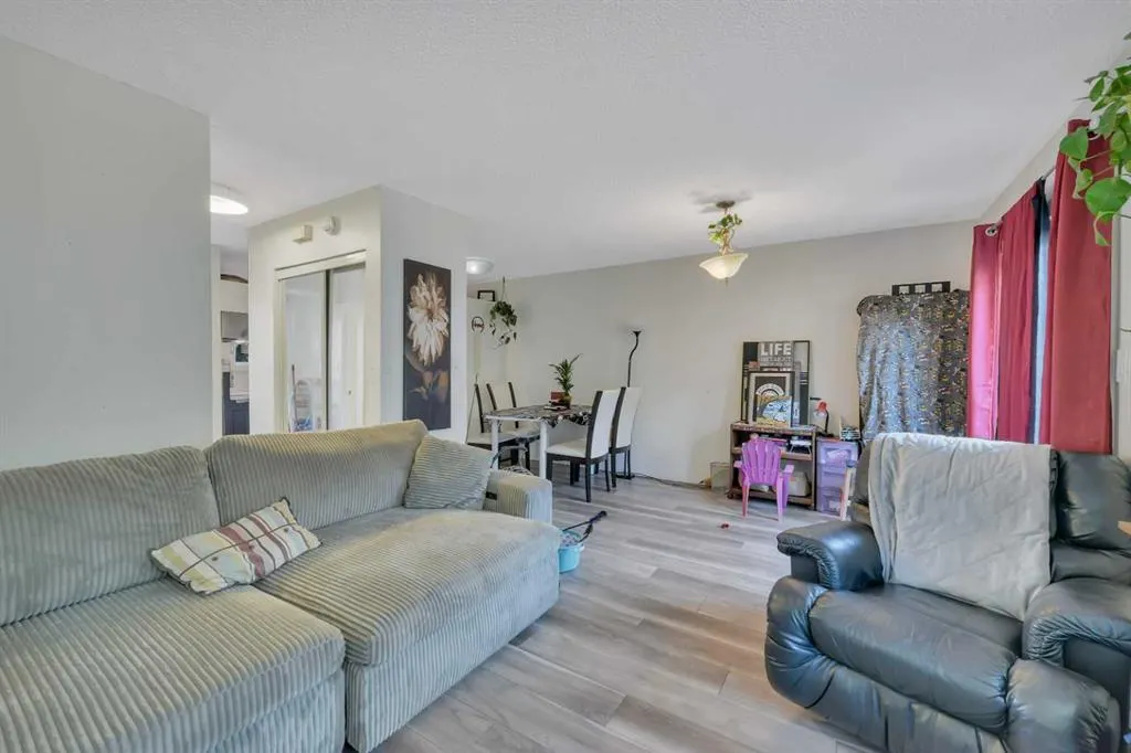 5806 61 Street, #17