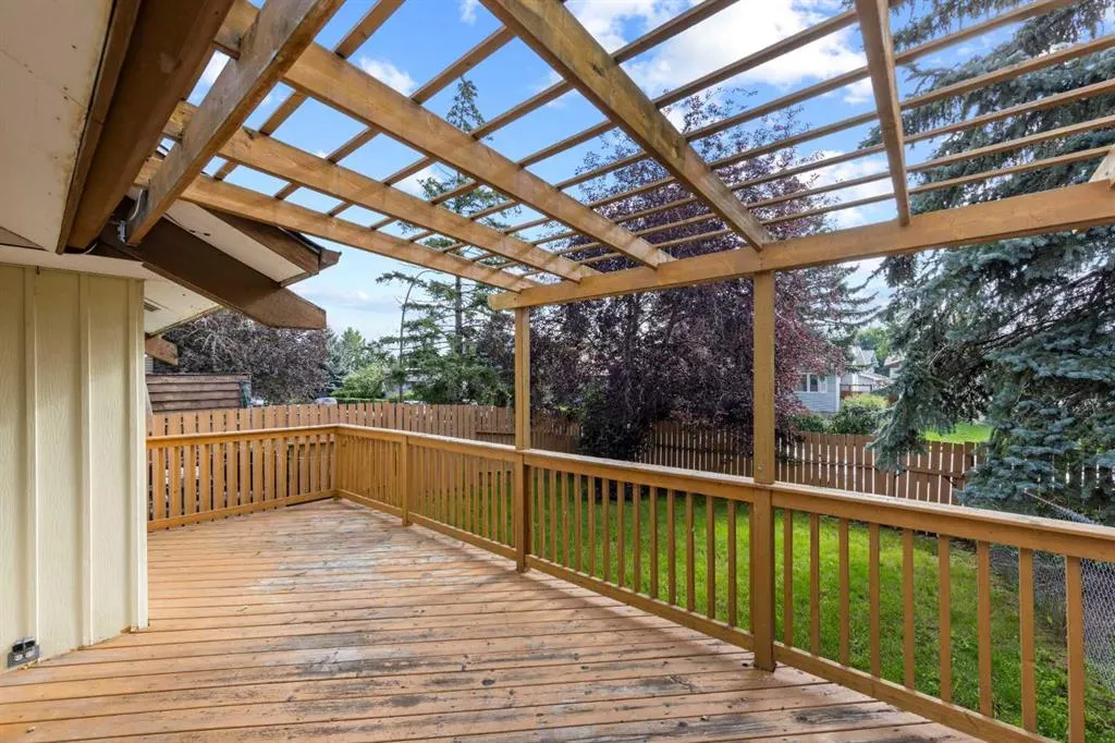 132 Whitehill Place NE