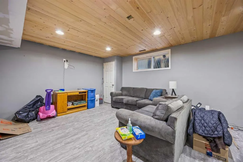 303 Westmount Court