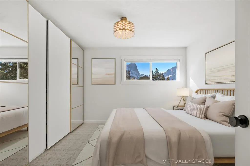 327 Canyon Close