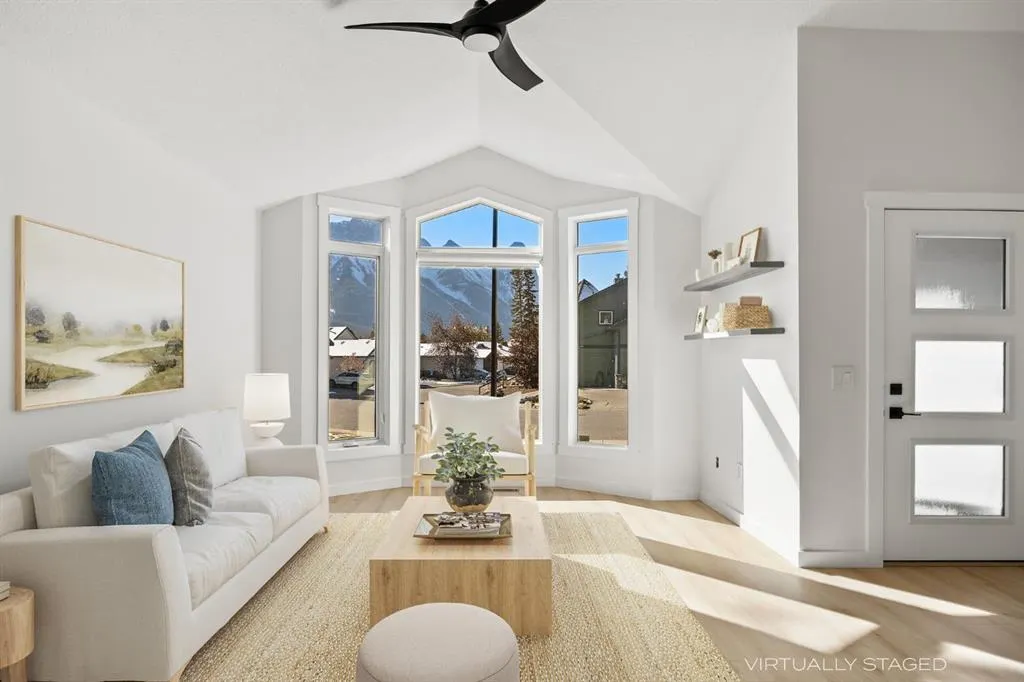 327 Canyon Close