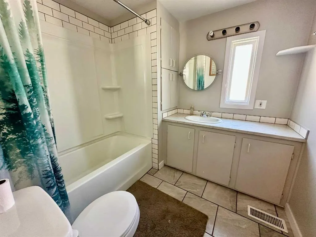 5301 2 Street, #5