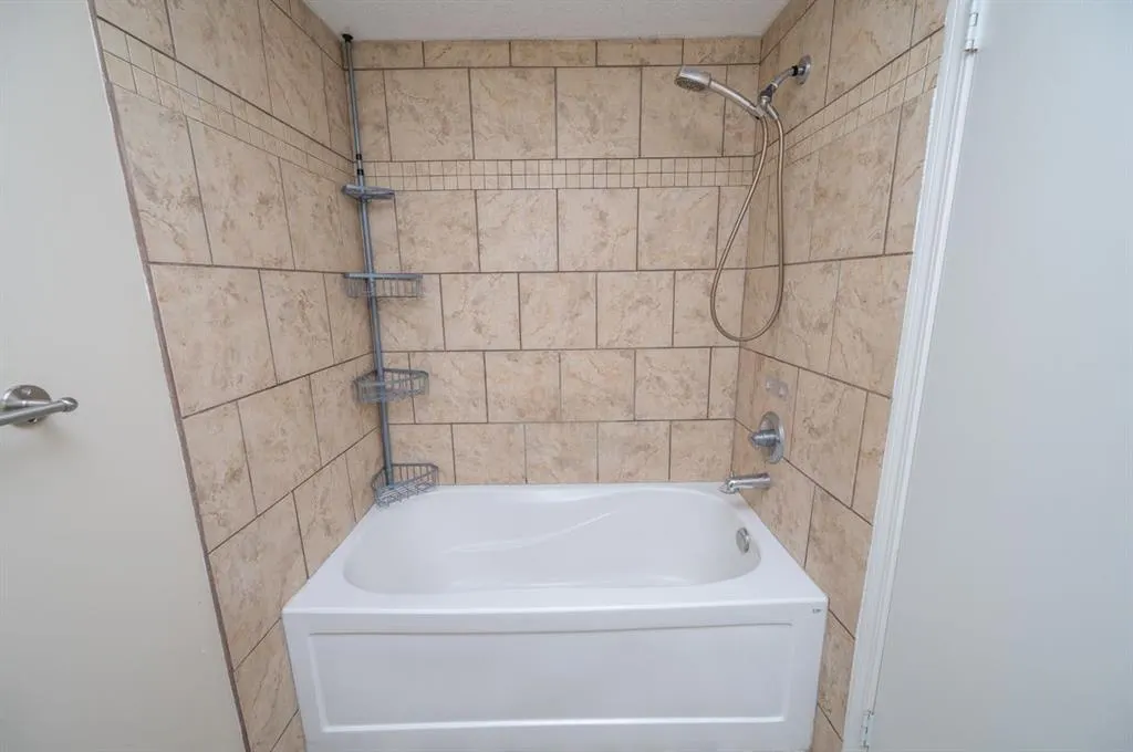 41 Cosgrove Crescent, #6