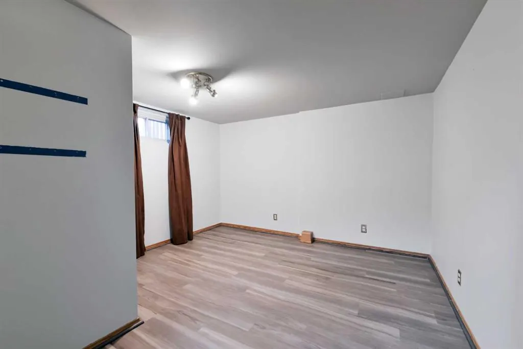 87 Gladeview Crescent SW