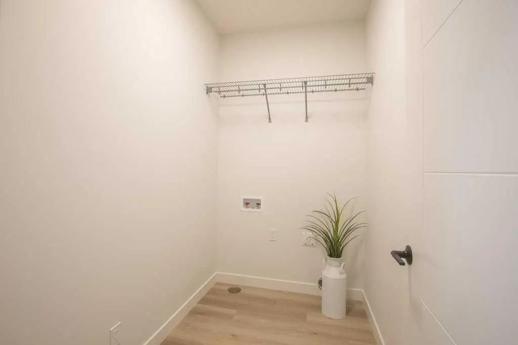 114 Gray Close