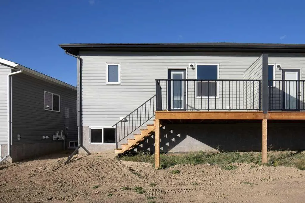 114 Gray Close