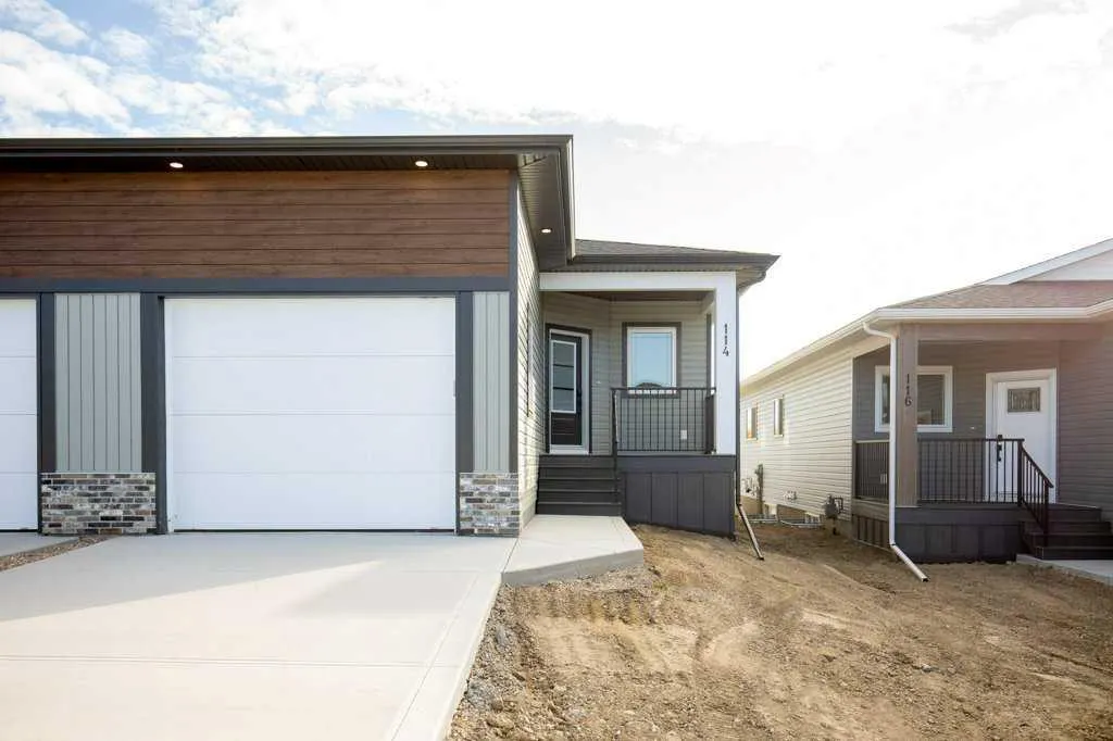 114 Gray Close