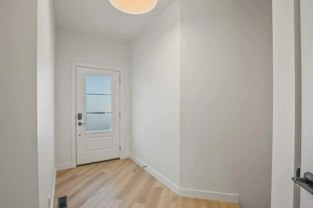 114 Gray Close