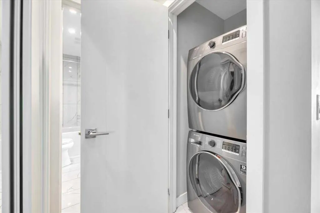 383 Smith Street NW, #311