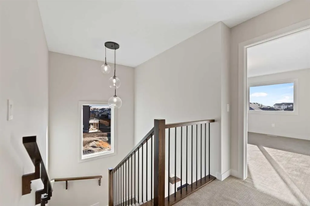 86 Emerson Crescent
