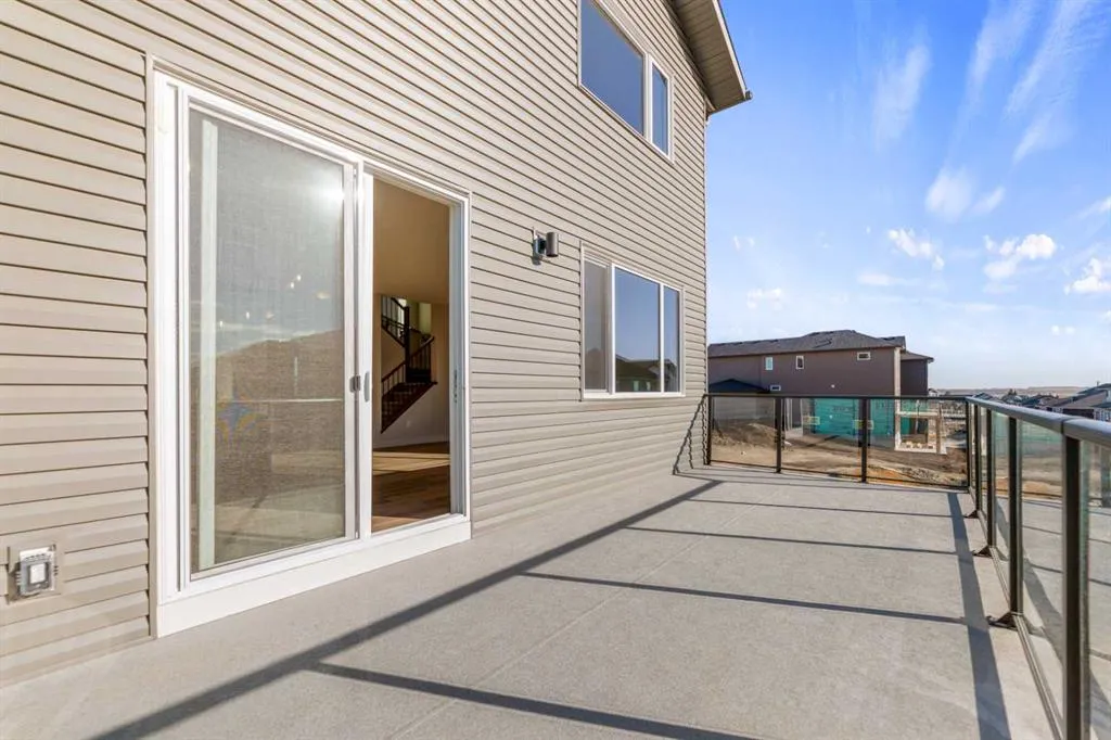 86 Emerson Crescent