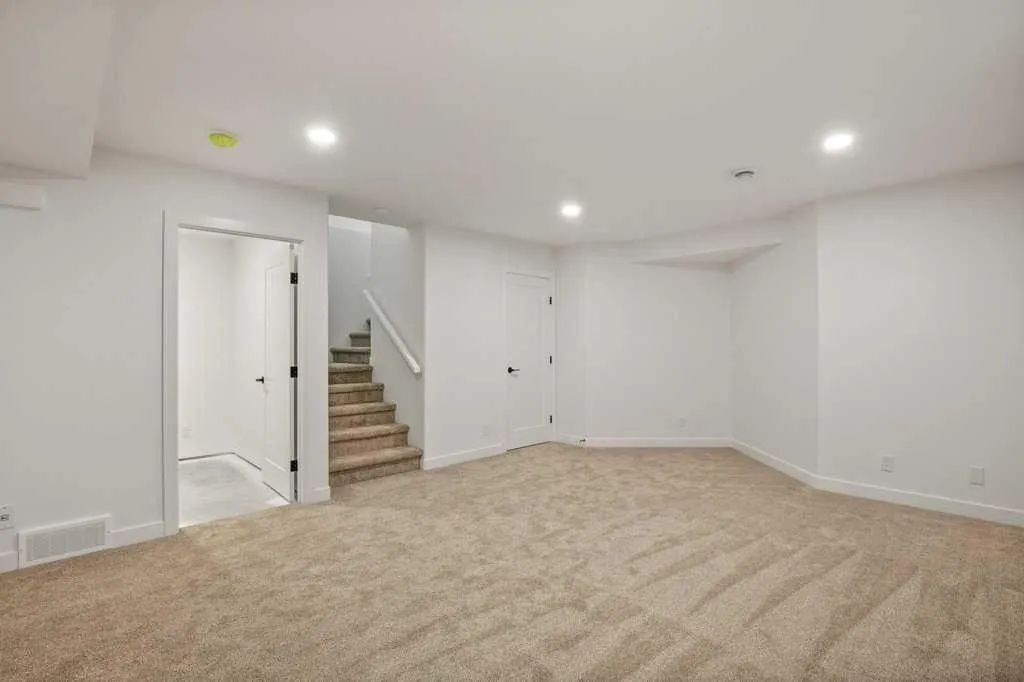 116 Gray Close