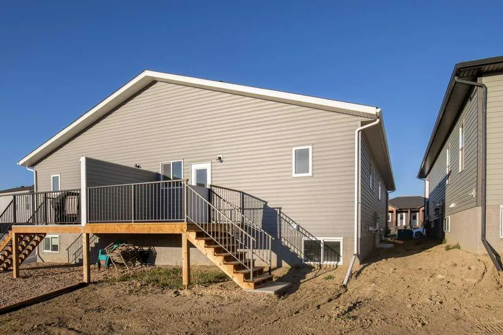 116 Gray Close