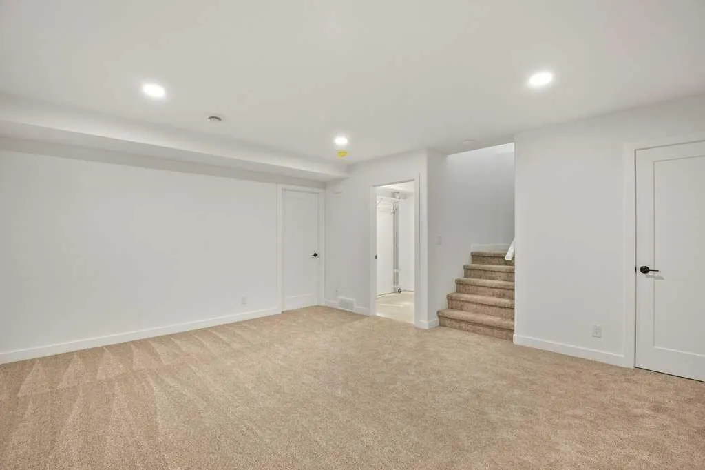 116 Gray Close