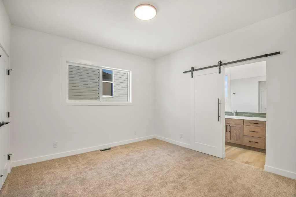116 Gray Close