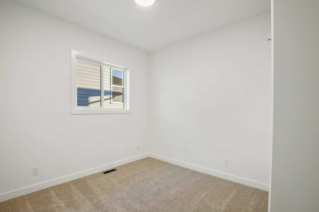 116 Gray Close