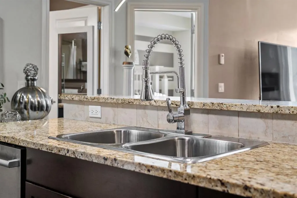 15 Sunset Square, #3106