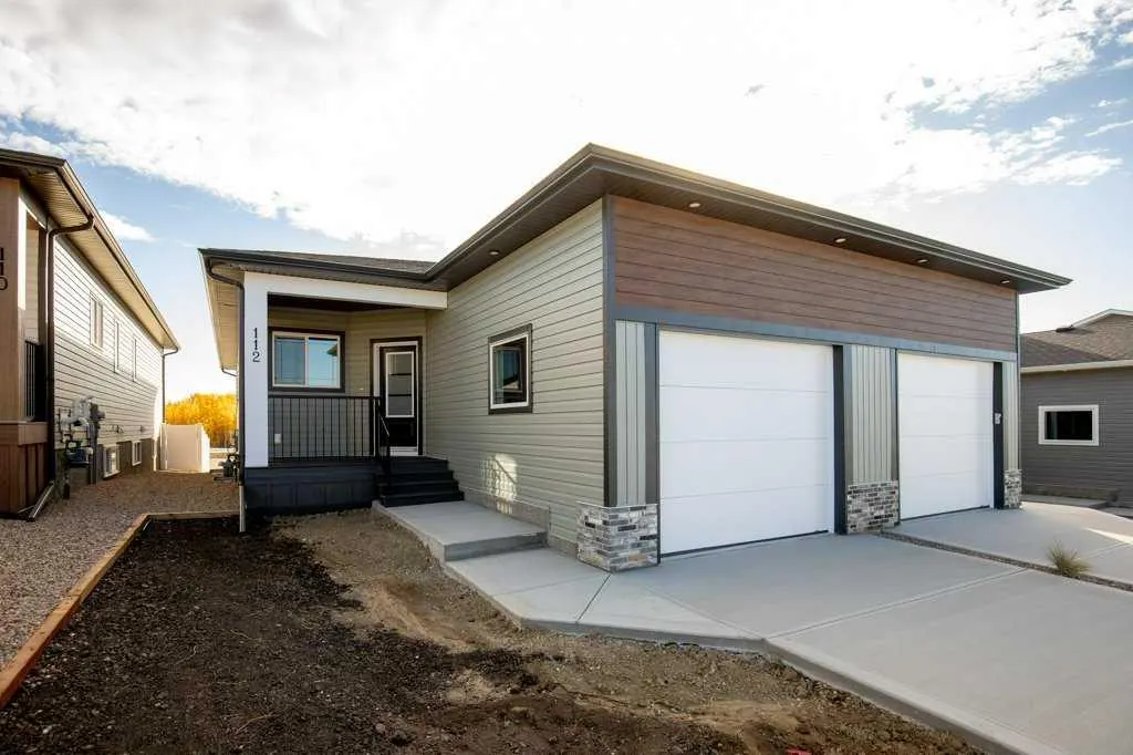112 Gray Close