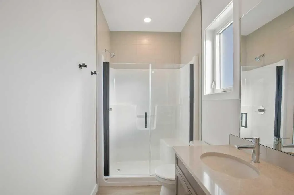 112 Gray Close