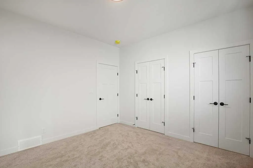 112 Gray Close