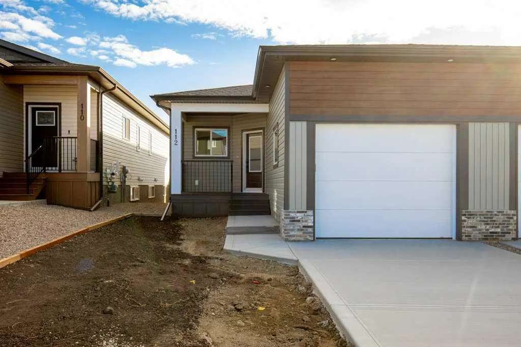 112 Gray Close