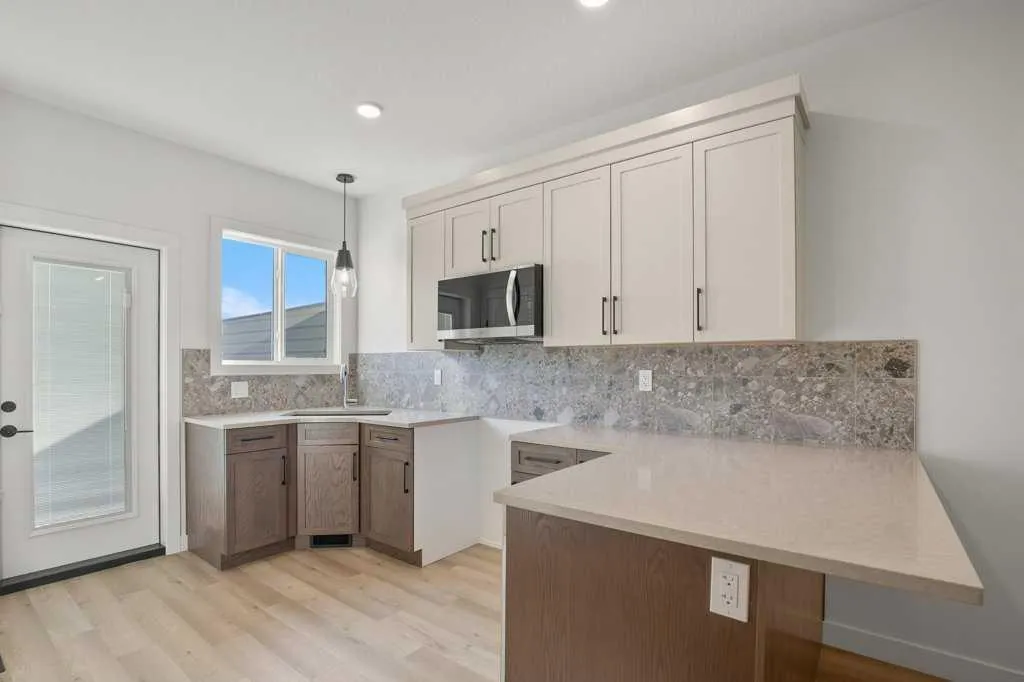 112 Gray Close