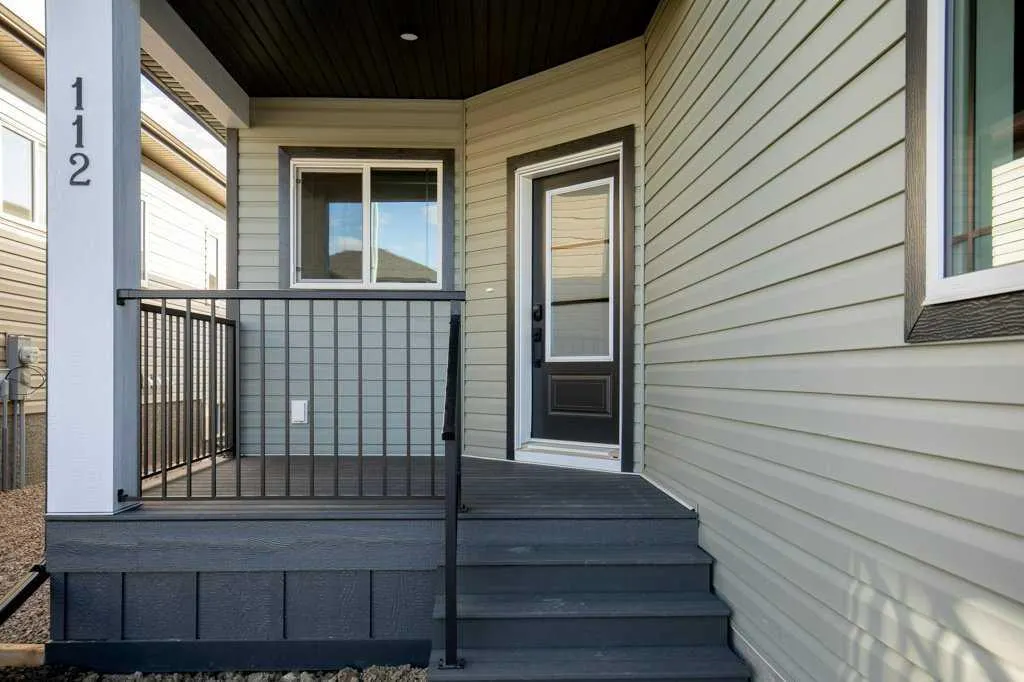 112 Gray Close