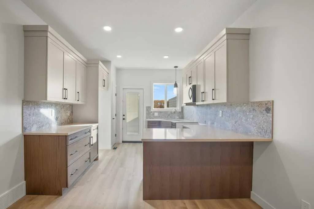 112 Gray Close