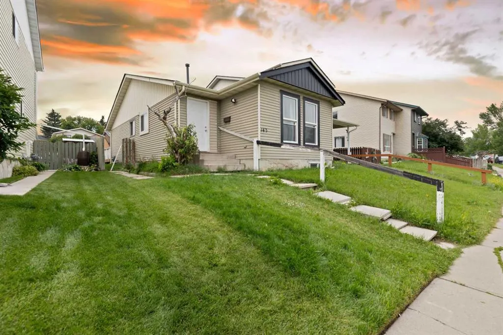 143 Falton Drive NE
