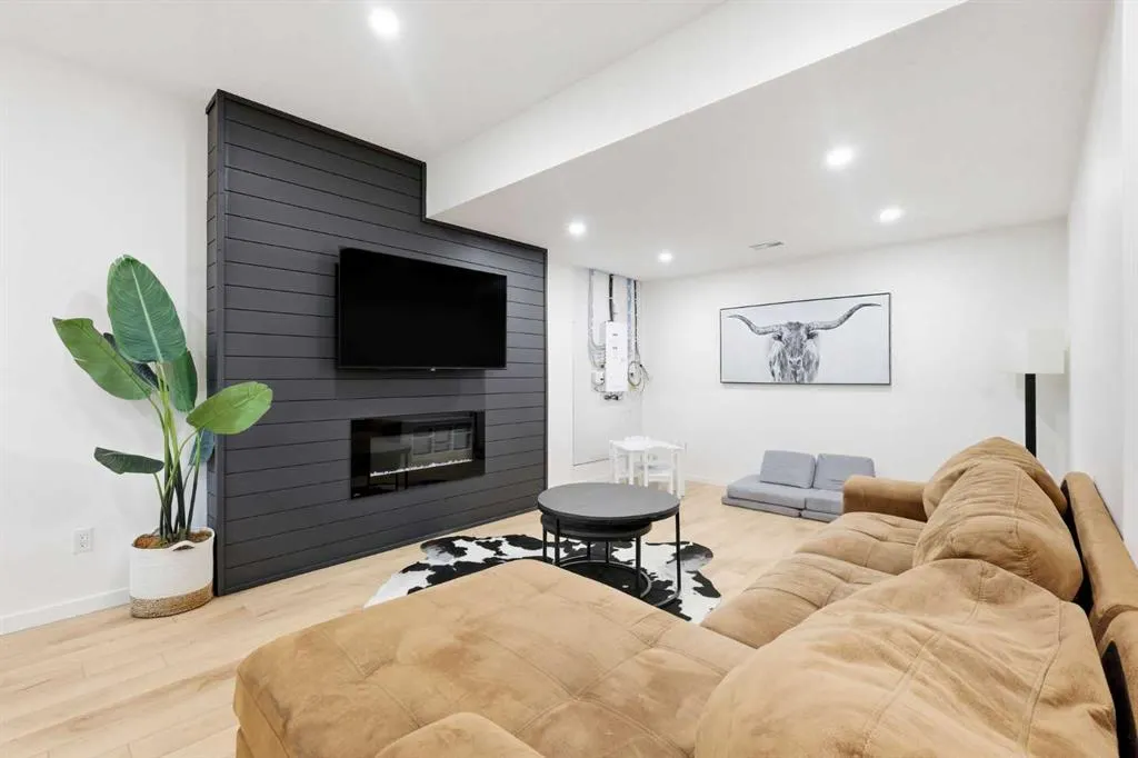 221 Wildrose Drive