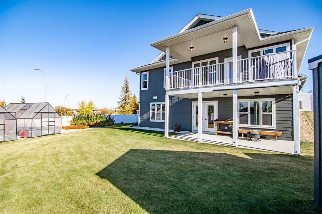 7 Leonard Close