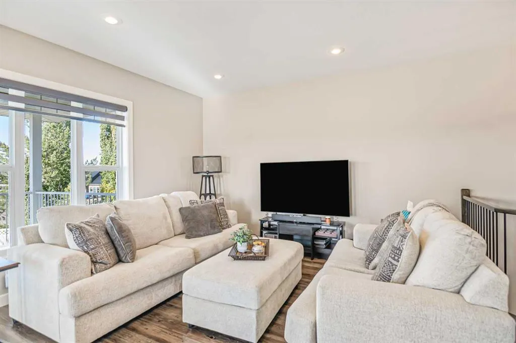 7 Leonard Close