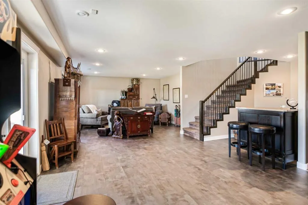 7 Leonard Close
