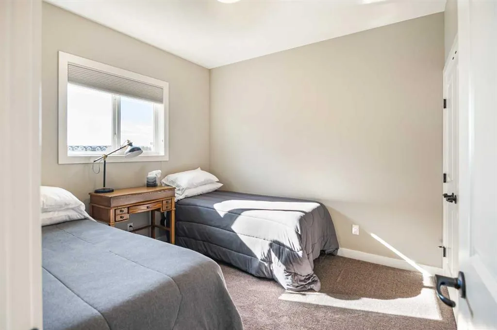 7 Leonard Close
