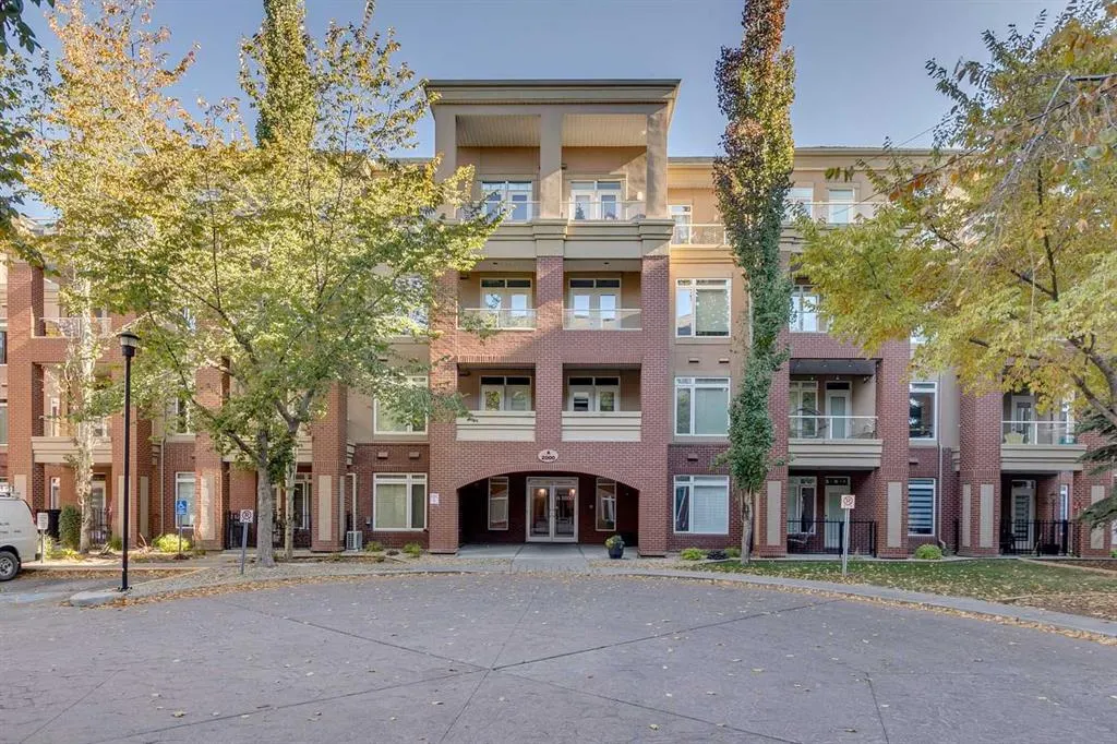 24 Hemlock Crescent SW, #2201