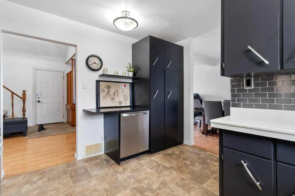 9 Ockley Close