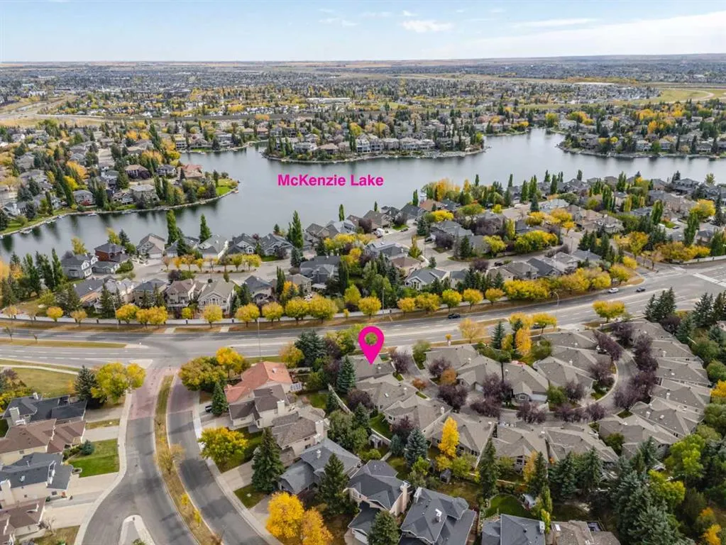 145 McKenzie Lake Gardens SE